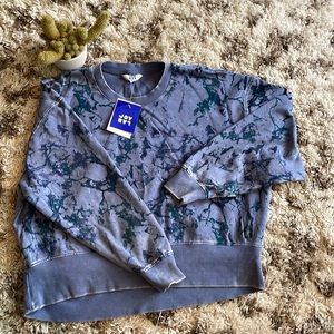 Brand new🌺 sweatshirt size XL 🌺